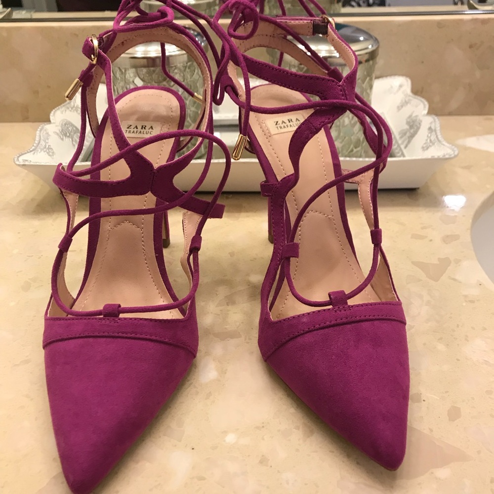Zara Trafaluc Berry color heels!